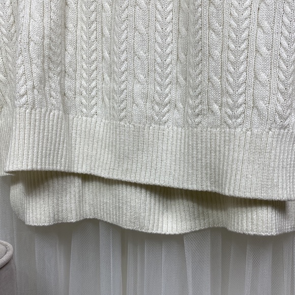 🌺SOLD OUT🌺2 “Blue Grey” cable knit sweater - Picture 15 of 16